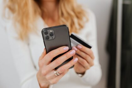 wallet iPhone